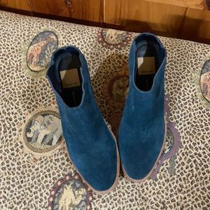 Blue suede bootie👢👢💙